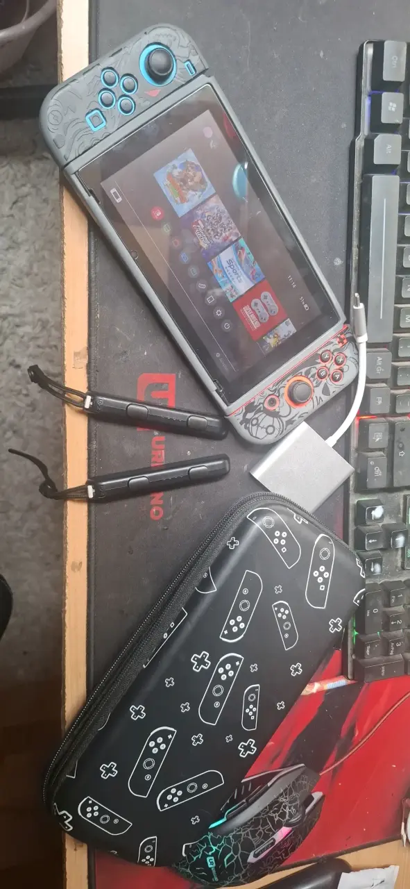 Consola portátil con mandos personalizados - 3