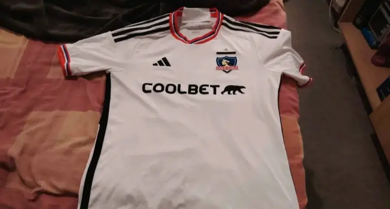 Camiseta Colo-Colo Adidas blanca talla S - 1