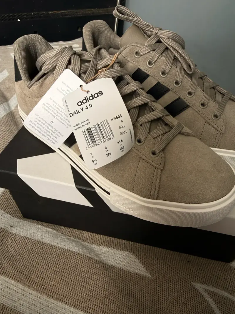 Zapatillas Adidas Daily 4.0 beige y negras - 4