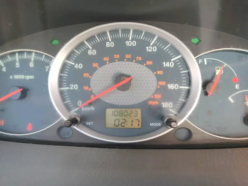 Camioneta SUV Mahindra Scorpio 4x4 en buen estado - 5