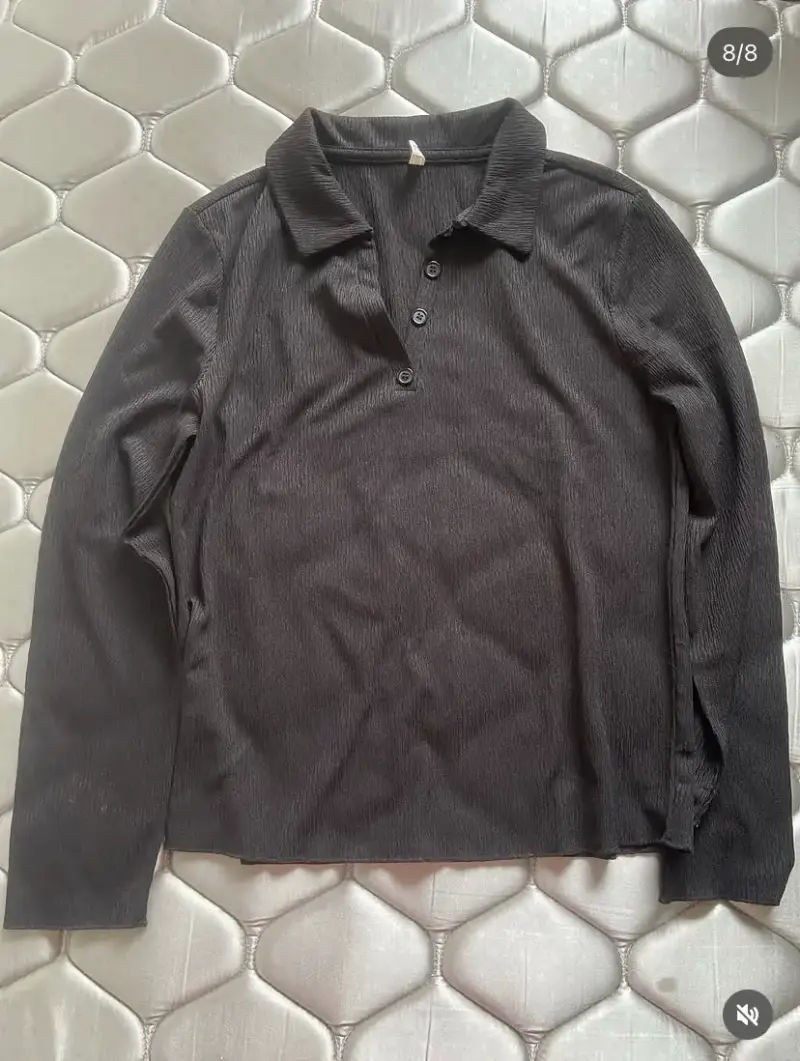 Polera negra de manga larga para mujer