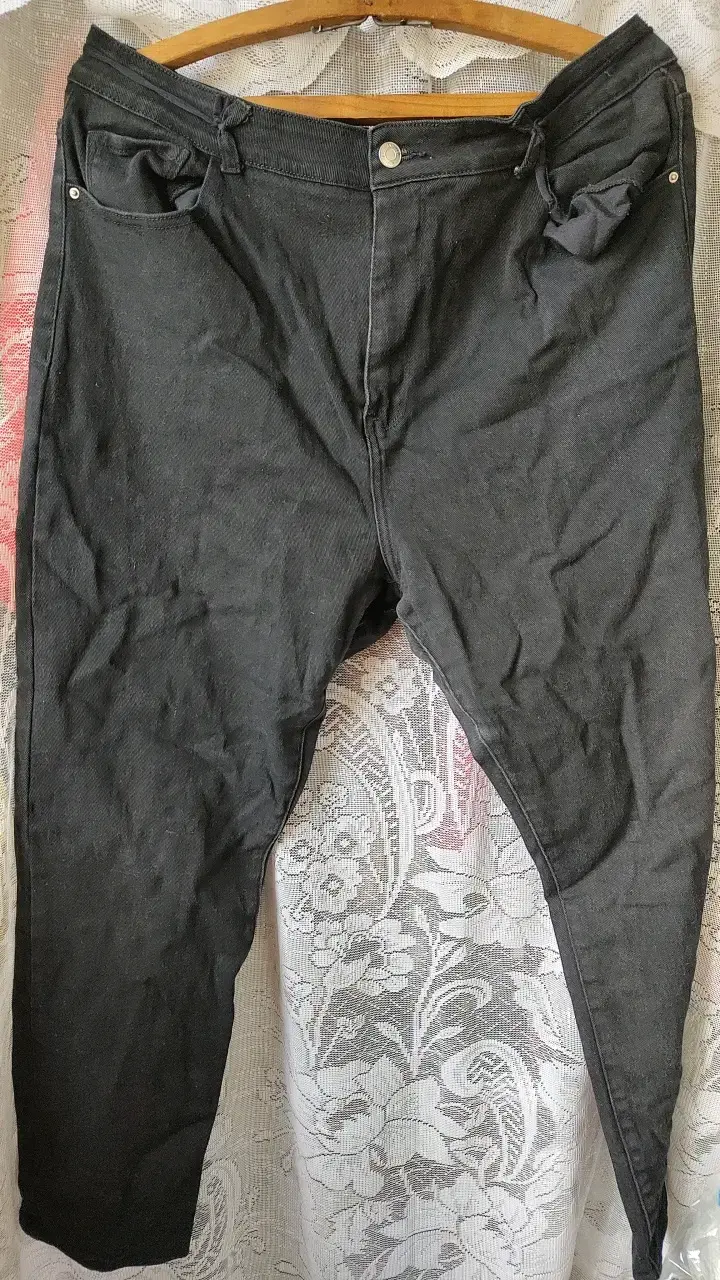 Pantalones negros de mujer en buen estado