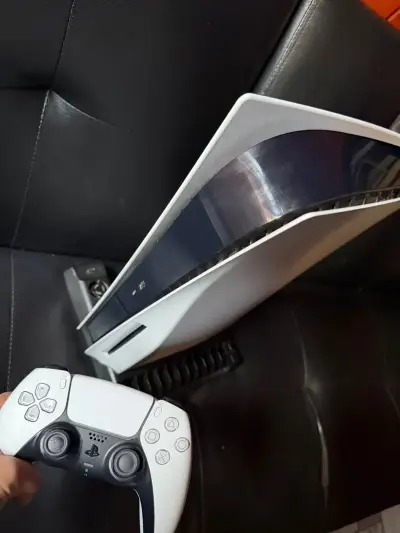 Playstation 5 / PS5 - miniatura 3