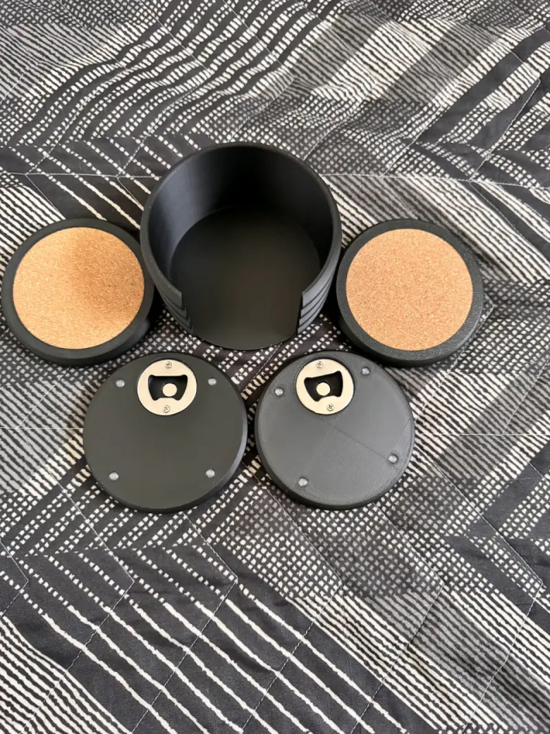 Set de Posavasos con Abridor de Botellas - 1