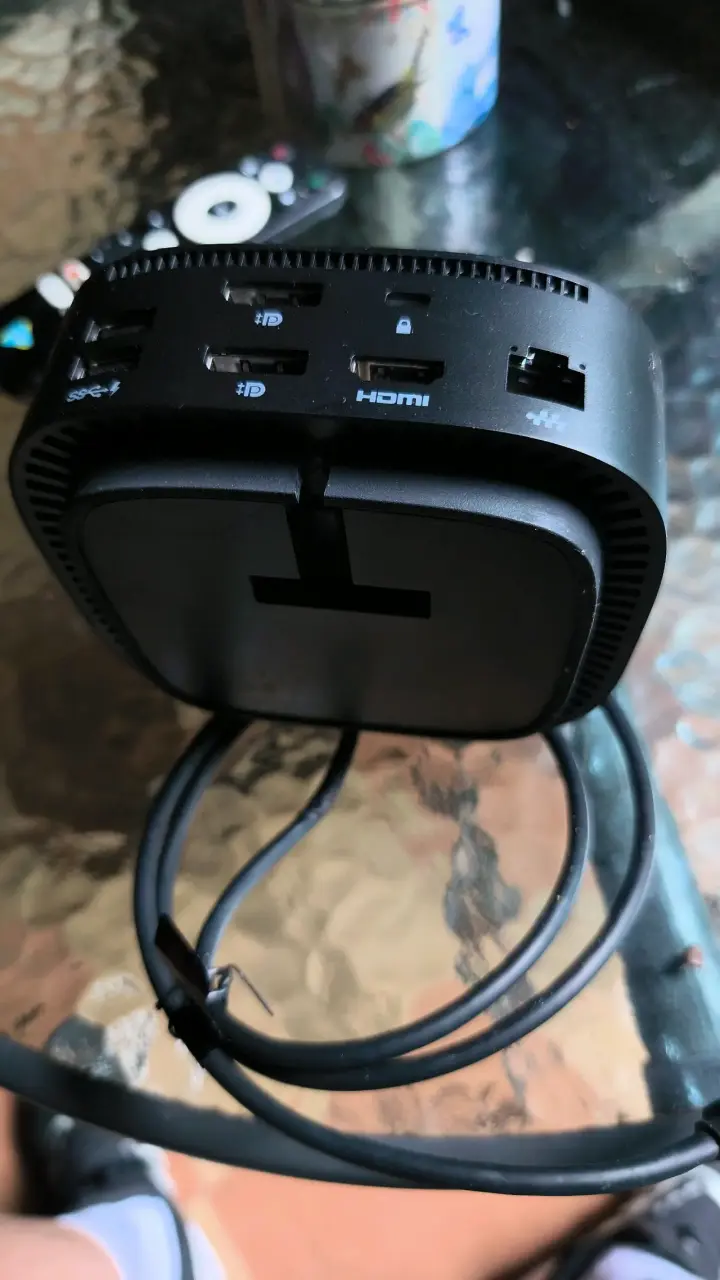 Docking station HP con múltiples puertos - 1