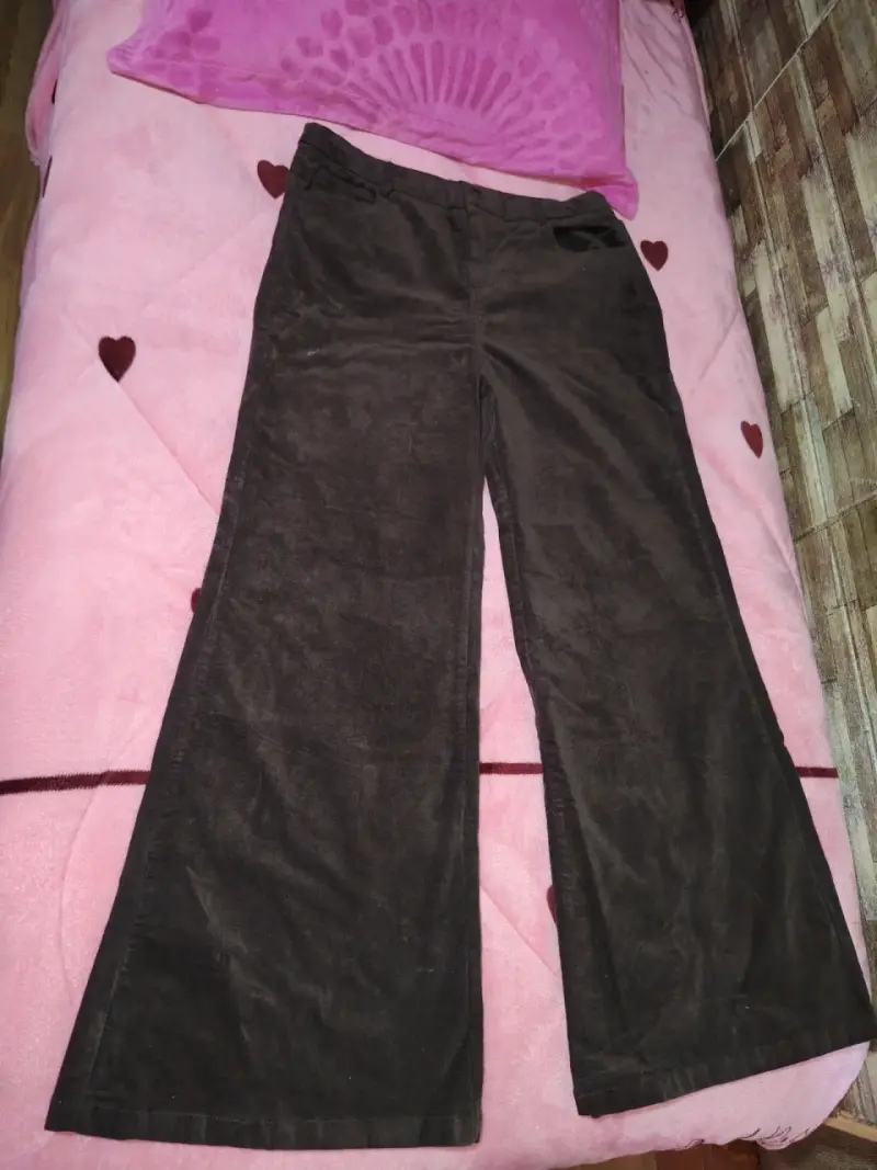 Pantalón flare color marrón para mujer - 1