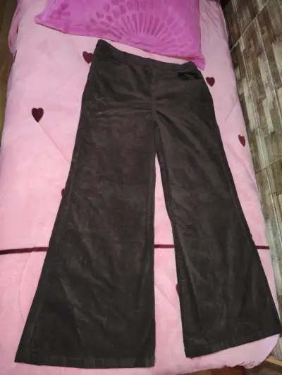 Pantalón flare color marrón para mujer - miniatura 1