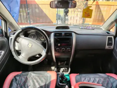 Auto Suzuki Aerio 2006 en buen estado - miniatura 1