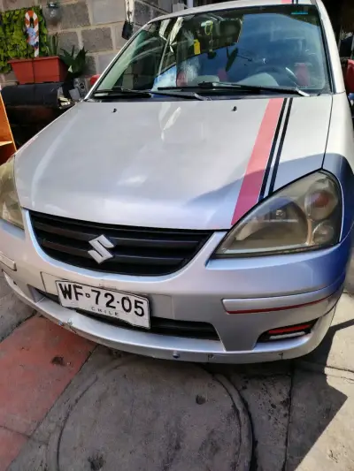 Auto Suzuki Aerio 2006 en buen estado - miniatura 4