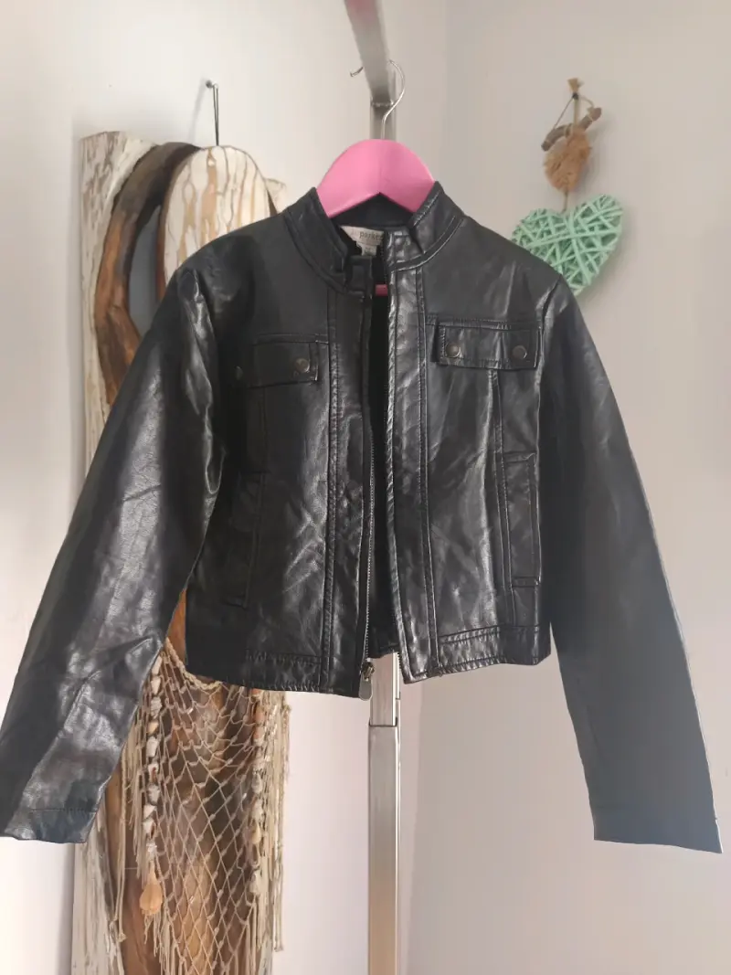 Chaqueta de cuero sintético negra para niña - 1