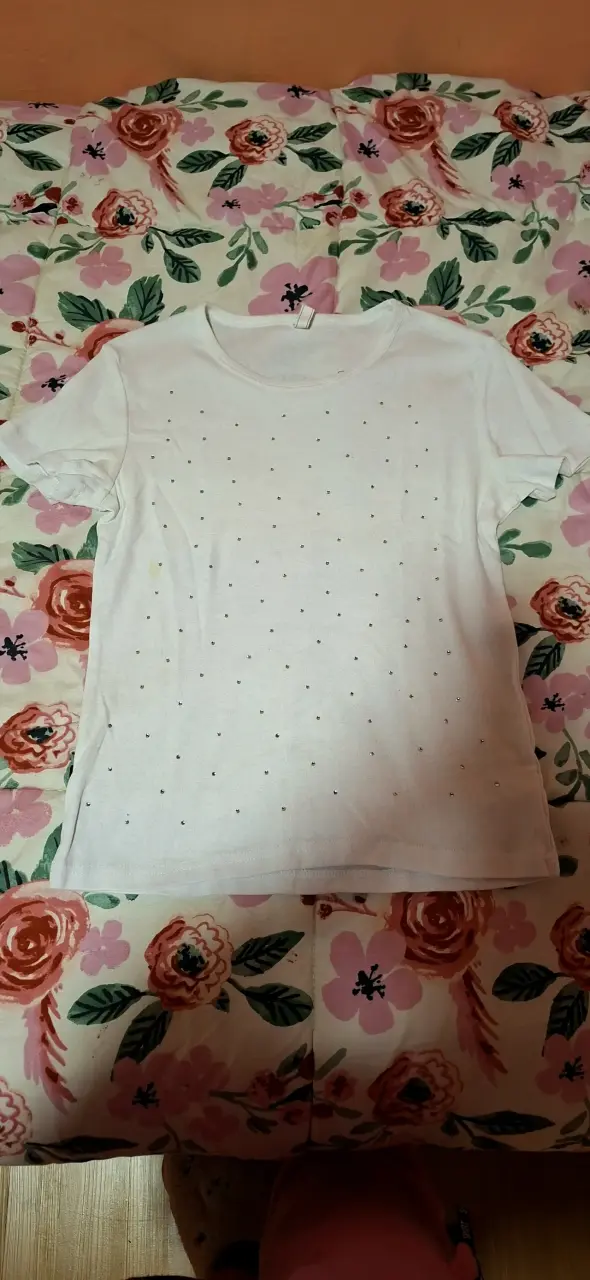 Polera blanca ,detalles brillantes mujer talla S - 1