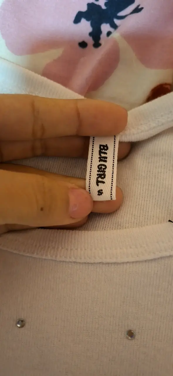 Polera blanca ,detalles brillantes mujer talla S - 3