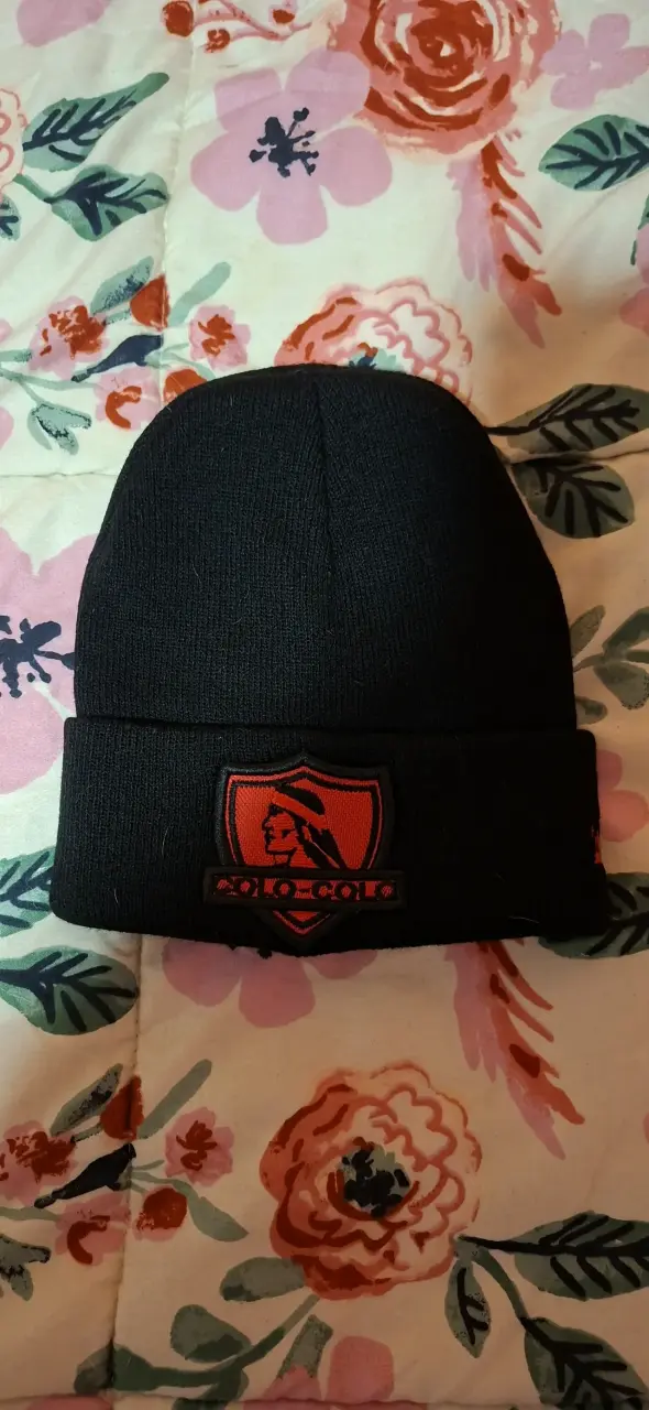 Gorro negro Colo-Colo con logo bordado - 1