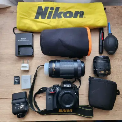 Cámara Nikon D3300 con lentes y accesorios - miniatura 1