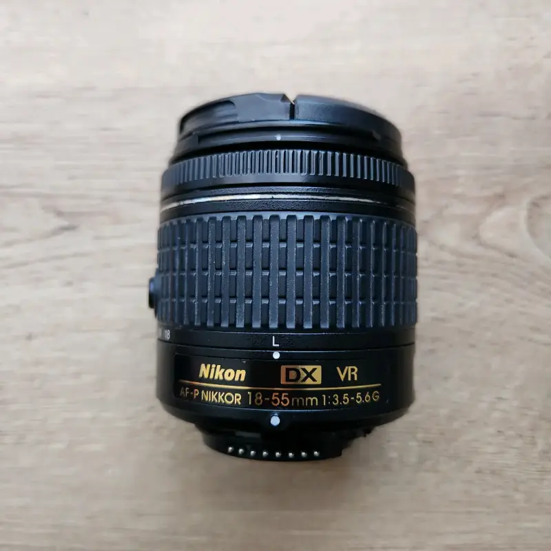 Cámara Nikon D3300 con lentes y accesorios - 4