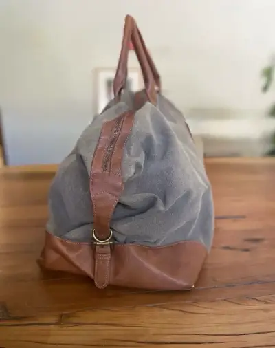 Bolso de viaje grande de lona y cuero - miniatura 1