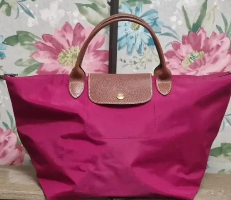 Bolso tote fucsia con asas de cuero - 2