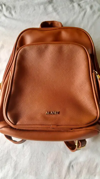 Mochila de cuero sintético Alaniz marrón - miniatura 1