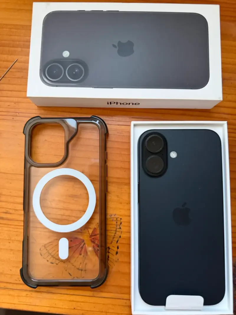 iPhone 16 en excelente estado - 2
