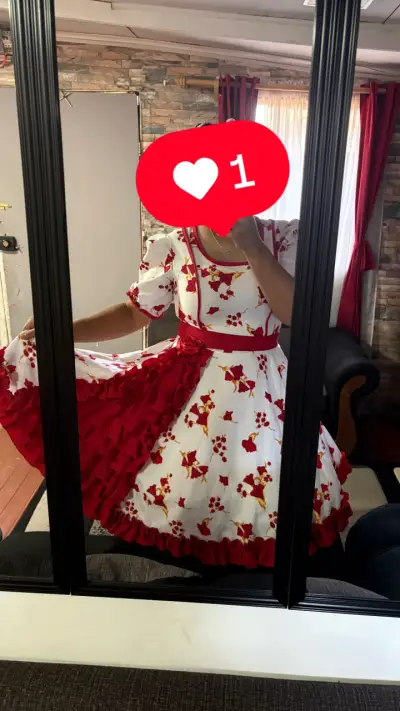 Vestido de huasa chilena con flores rojas L - xl - miniatura 1