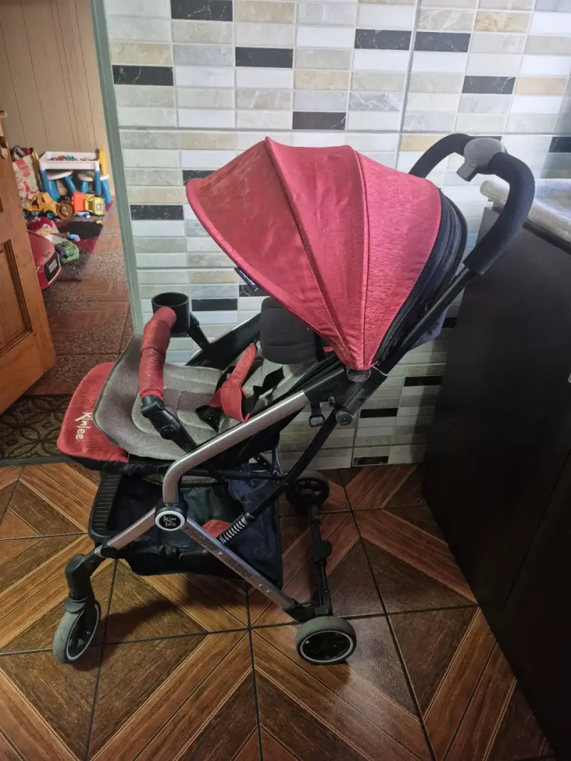 Coche de bebé plegable Kinlee rojo - 4