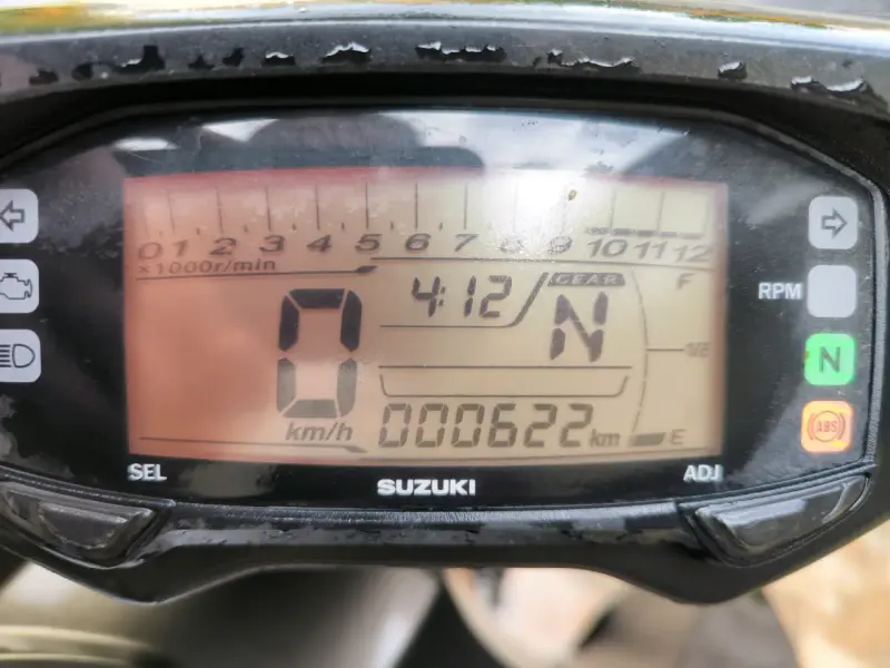 Moto Suzuki Intruder 150cc en buen estado - 2