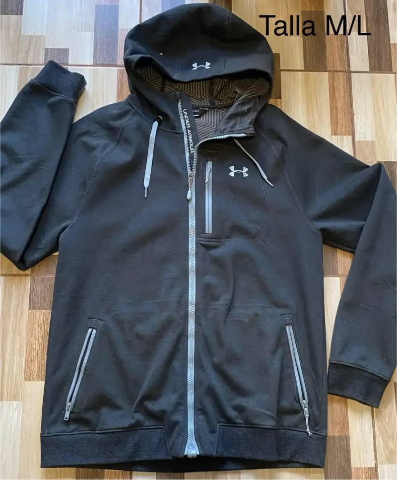 Polerón con capucha Under Armour gris oscuro M/L