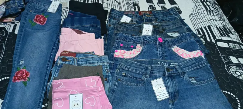 Lote de ropa infantil variada - 1