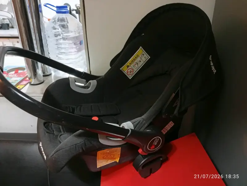 Silla de Auto Bebesit ES8 Negra - 1