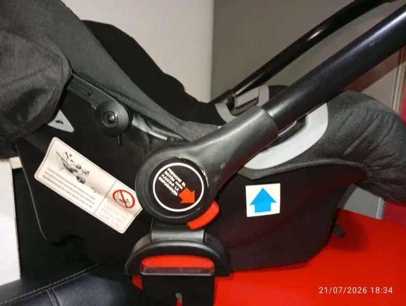 Silla de Auto Bebesit ES8 Negra - 4