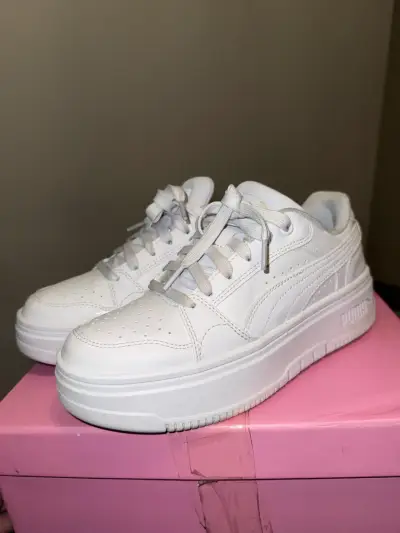 Zapatillas blancas Puma de cuero para mujer - miniatura 2