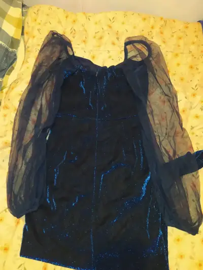 Vestido de fiesta azul con mangas transparentes - miniatura 2