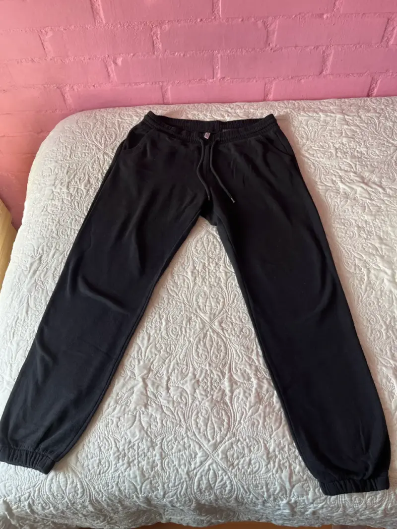 Buzo deportivo negros unisex - 1