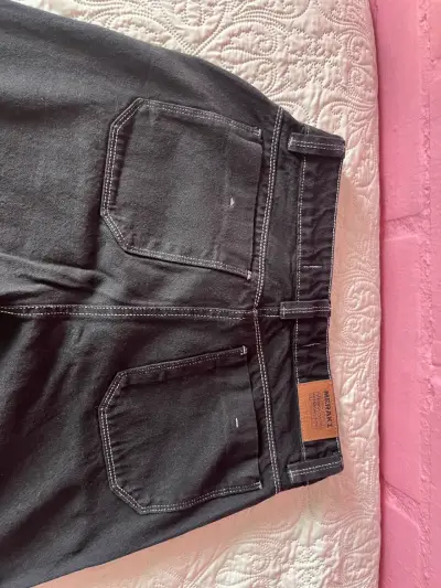 Pantalones cargo negros de mezclilla para mujer - miniatura 4