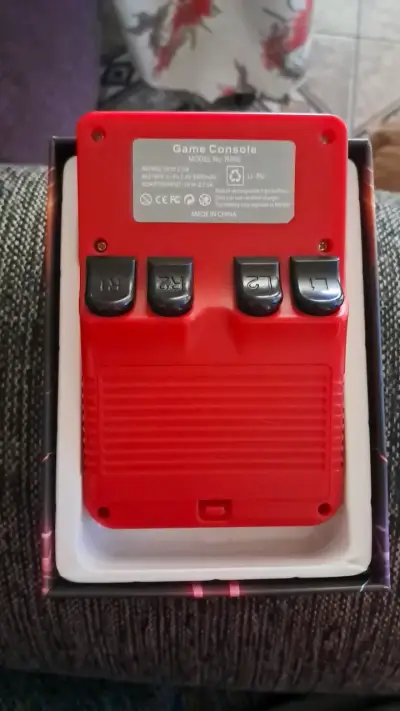 Consola de Juegos Portátil R36S Roja - miniatura 3