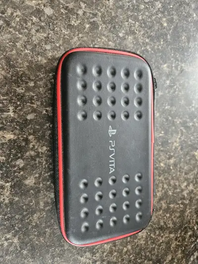 Consola PS Vita con estuche y juegos - miniatura 1