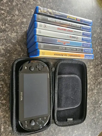 Consola PS Vita con estuche y juegos - miniatura 4