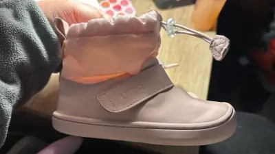 Botas UMA rosadas Talla 6 - miniatura 4