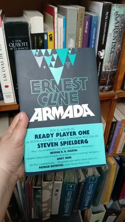 Libro Armada de Ernest Cline en buen estado - miniatura 1