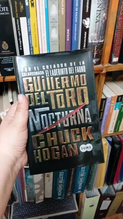 Libro Nocturna de Guillermo del Toro y Chuck Hogan - miniatura 1