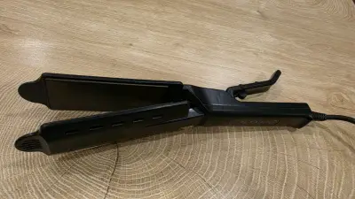 Plancha de Pelo Negra con Control de Temperatura - miniatura 5