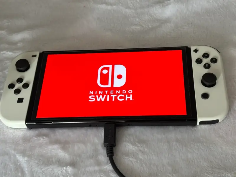 Nintendo Switch OLED Blanca 64GB Completa + Caja - 1