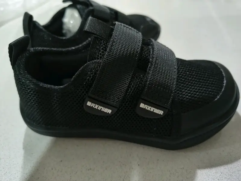 Zapatillas negras para niños Braxiner con velcro - 1