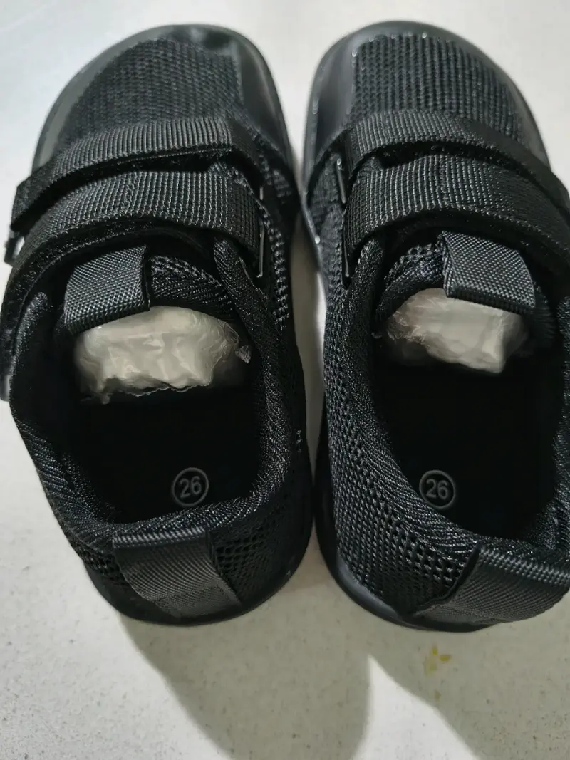 Zapatillas negras para niños Braxiner con velcro - 2