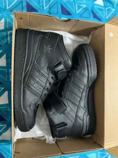 Adidas Forum Mid – Triple Black | Talla 41.5 - miniatura 1