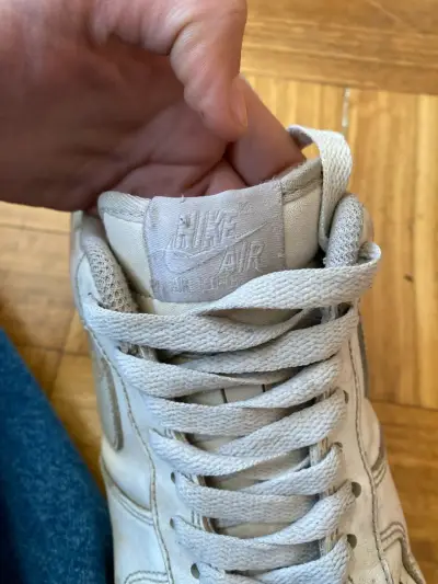 Zapatillas Nike Air Force 1 Blancas Usadas - miniatura 3