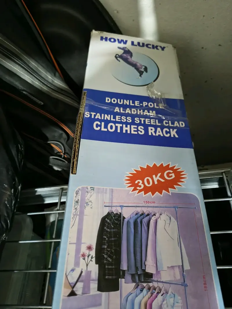 Perchero de ropa ajustable How Lucky - 3