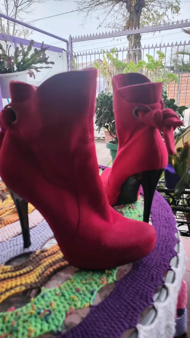 Botines de tacón alto rojos para mujer