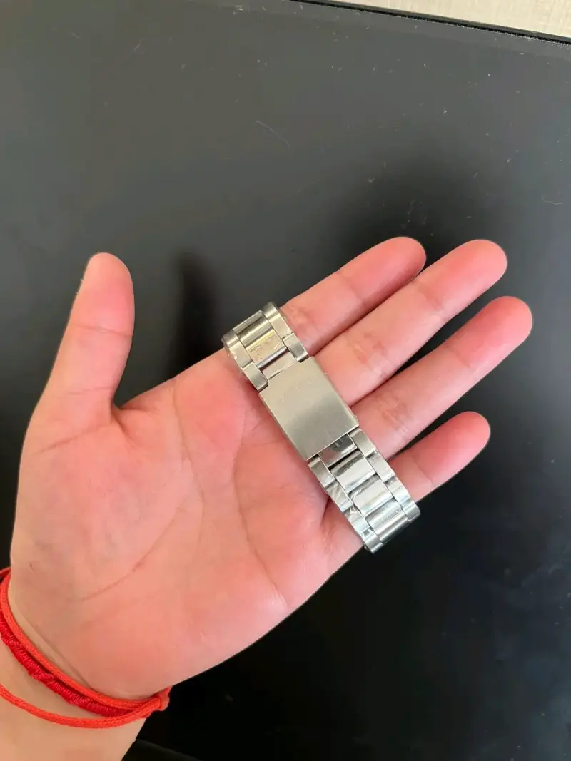 Reloj de Pulsera Plateado con Esfera Verde - 3