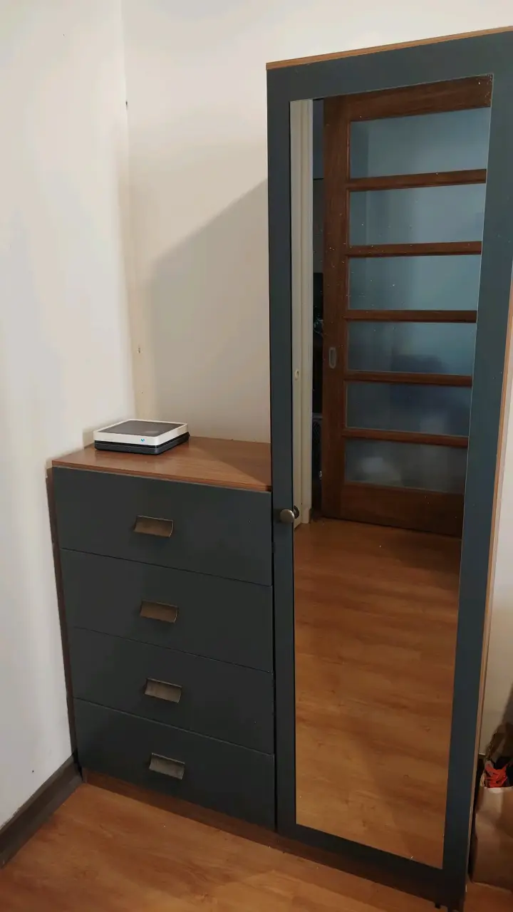 Armario con espejo y cajonera de madera - 3